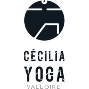 Logo Cécilia Yoga Valloire, identité visuelle créée par Maud Communication